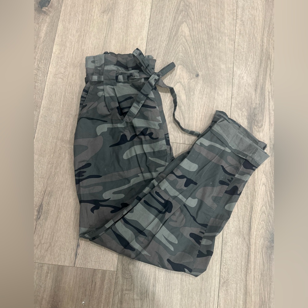 Camouflage Women's Crop Pant